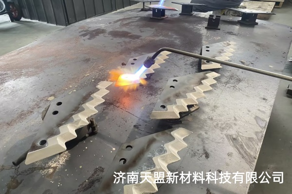 饲料厂降本密码！喷焊刀片让产能翻倍.jpg